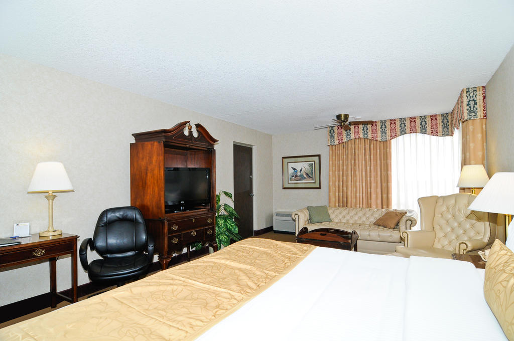 Best Western Lafayette Executive Plaza Room photo